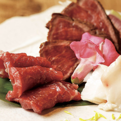 馬刺しの3種盛り合わせ