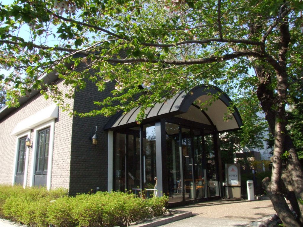 一軒家レストラン！駐車場有♪ファミリーにもお勧めです☆四季を感じながらディナーを♪[春～夏]