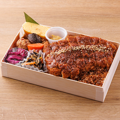 名古屋八丁味噌カツ弁当