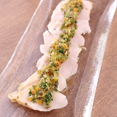 美桜鶏ささ身のしっとり燻製仕立て　チミチュリソース