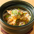 料理メニュー写真 穴子の一本天ぷらと新生姜の炊き込み土鍋飯