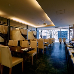 2階　団体様も収容可能！　大人数の宴会にも！　イタリアン