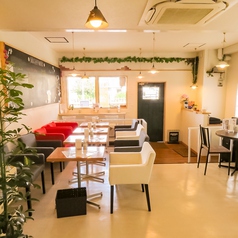CAFE MOGMOF