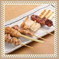 炭焼きの美味しさはなんと言ってもその香ばしさ。炭を使うことで素材の旨味をギュッと閉じ込め、味わい豊かに。