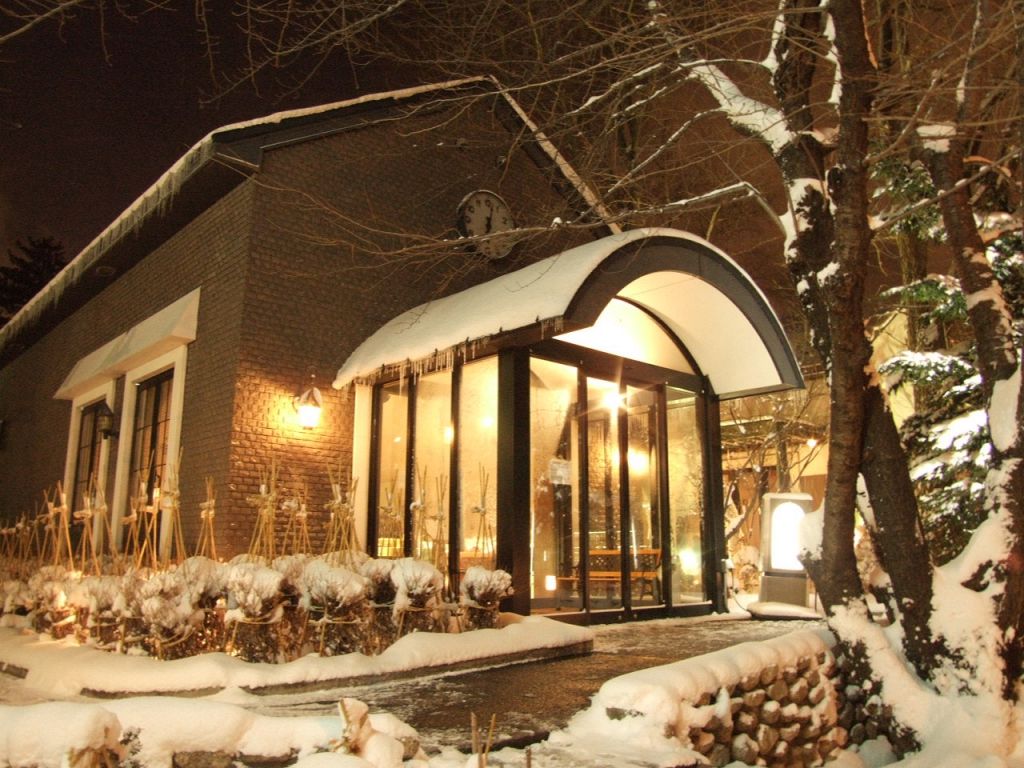 一軒家レストラン！駐車場有♪ファミリーにもお勧めです☆四季を感じながらディナーを♪[秋～冬]