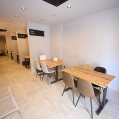 お子様連れのご利用も大歓迎!当店こだわりの創作居酒屋メニューを囲み、お好きなドリンクを飲みながら会話に花が咲く時間は、笑顔あふれる家族団らんの時間を演出します♪