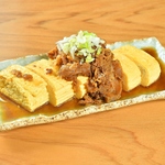 人気のだし巻きは、いくらやお肉が乗った食べ応えのあるものもご用意しております♪