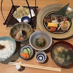 玄界灘直送　さば焼き定食　1800円