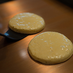 一枚一枚、焼きたてふっくら♪珈琲館ホットケーキの写真