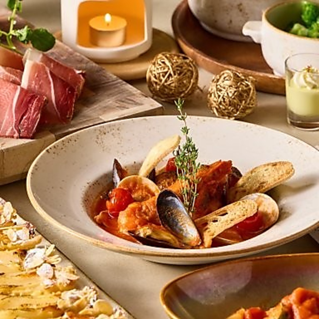 本格イタリアン前菜をビュッフェスタイルで堪能できるランチ。