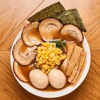 チャーシューたっぷり！特製コーンラーメン
