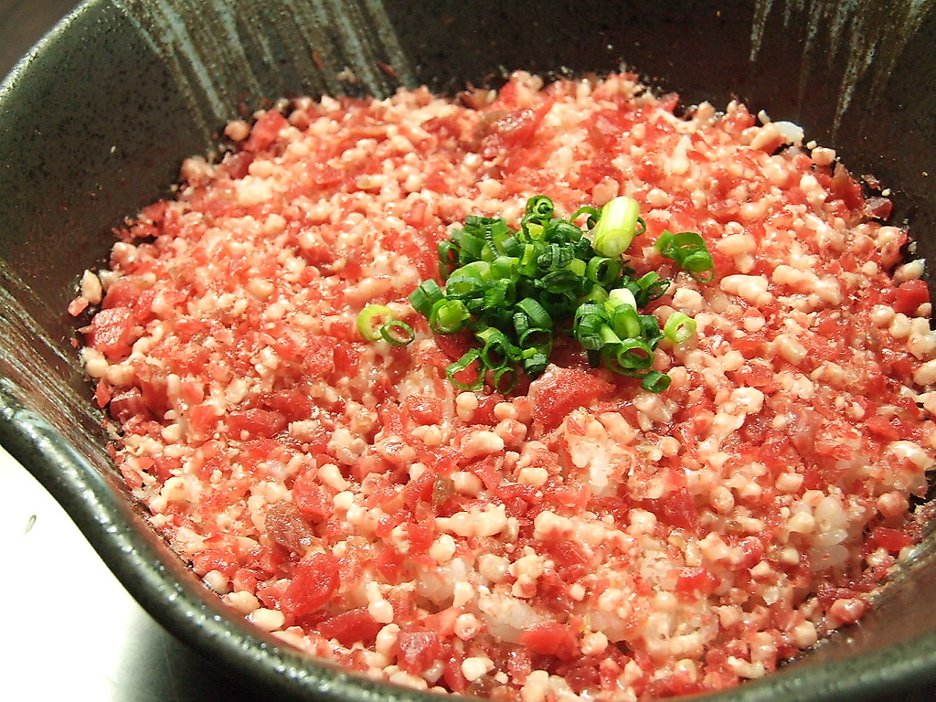 十勝産牛使用の新メニュー、牛トロ丼858円(税込)が登場！牛肉の濃厚な味わいがひろがる絶品！