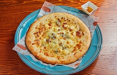 ４種のチーズピザ