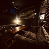 貸切利用の際には、カラオケ設備を自由にご利用いただけます♪仲間内での飲み会や結婚式の二次会、忘新年会など、賑やかに盛り上がりたいシーンにぴったりです◎本格的な音響とともに、お食事とお酒を楽しみながら最高の時間をお過ごしください。