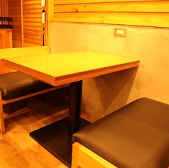 店内は、木のぬくもりがあり居心地のいい雰囲気です♪