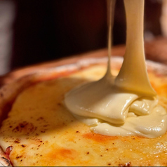 たっぷりチーズ飲めるPIZZA