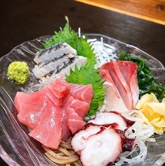刺身盛り合わせ(1人前)