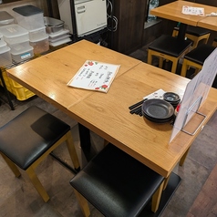 2～4様テーブル/隣と合体テーブルにもできます