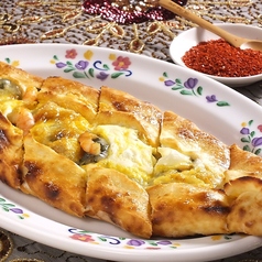 【トルコピデ】ほうれん草と海老のピデ