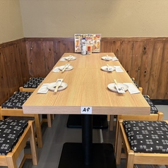 煮込み わら焼き 裏路地くろちゃん 池袋店の雰囲気1