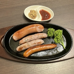 ソーセージの三種盛り合わせ