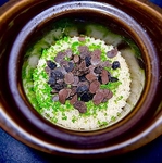 焼肉以外の料理も多数ご用意いたします。和食で修行した店主の料理は絶品です。