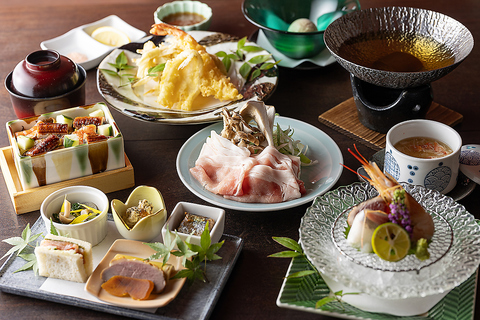 【完全個室完備】大人の隠れ家で、美酒と共に自慢のすき焼きとしゃぶしゃぶをご堪能