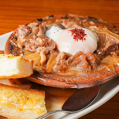 牛すじ豚とナンコツの煮込み