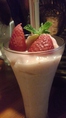 こちらはフローズンストロベリーミルクカクテルとなります。