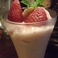 こちらはフローズンストロベリーミルクカクテルとなります。