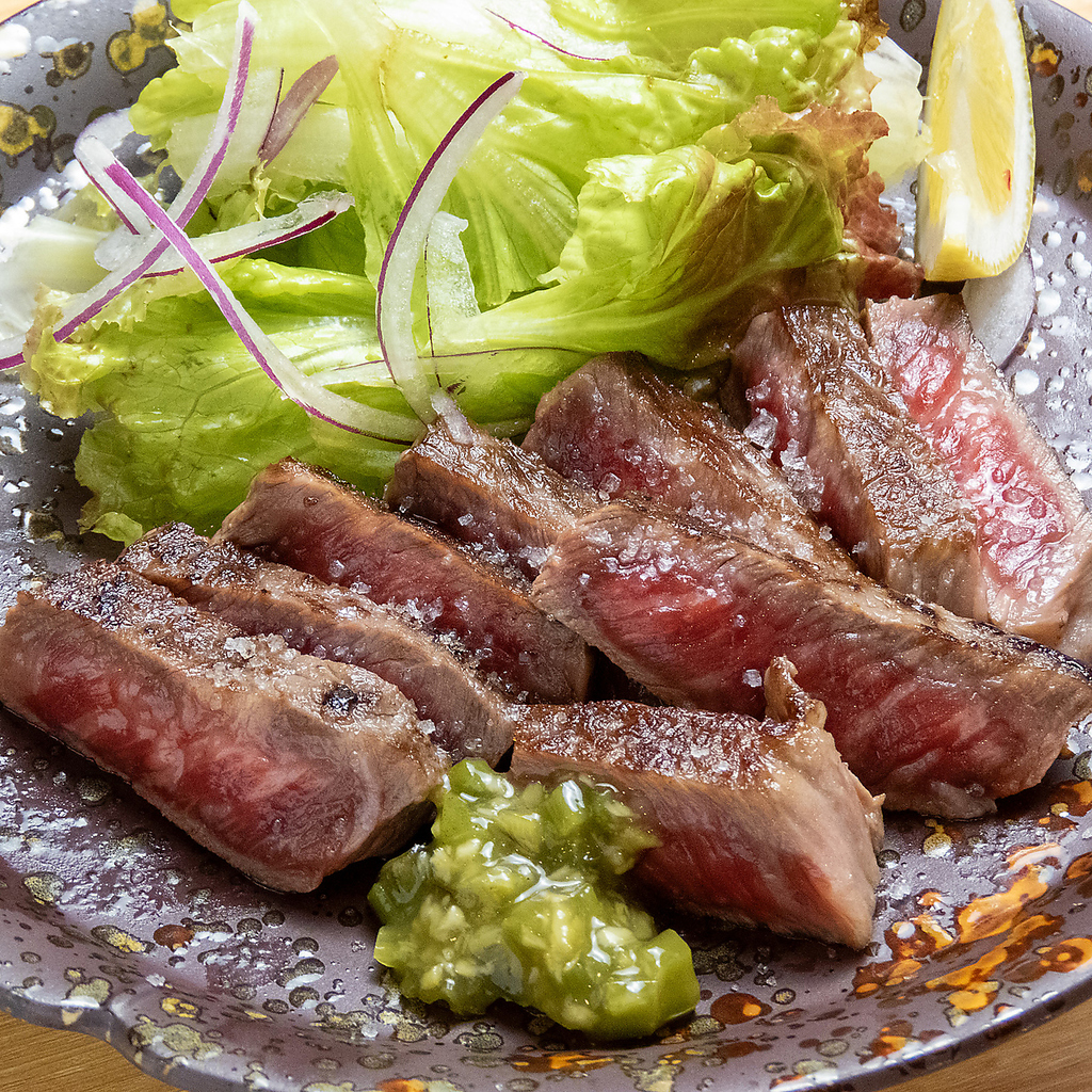 ダイニングバーならではのお洒落で見た目もきれいな絶品のお料理が多数♪女性のお客様に大人気です！