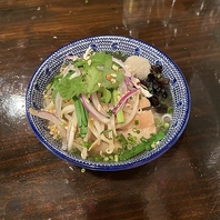 本格的なタイ料理を楽しむ、特別なサービスを提供します