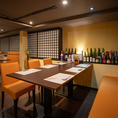 友人グループ、会社のちょっとした飲み会にぴったりな6名掛けのお席です。豊富な料理とドリンクでお楽しみください。