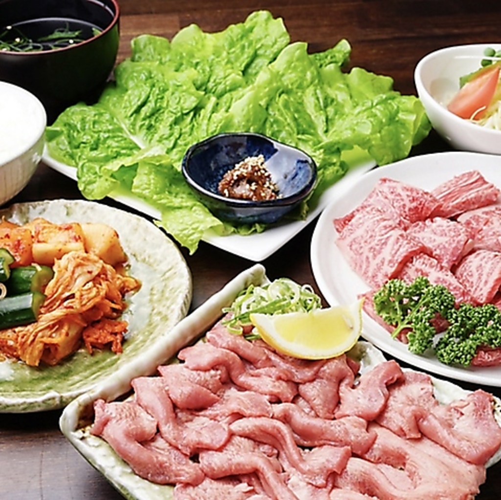 宴会にぴったりな松定食・竹定食もご用意！上塩タンや上カルビなどこだわりのお肉をお得に楽しめます