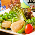 沖縄食材をふんだんに使った創作料理。