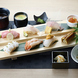 ハイクオリティな寿司御膳（上）で、贅沢なひとときを！