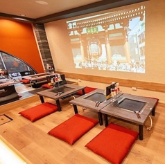 2名様掛けのお座敷席をご用意いたしております。ご夫婦様のお食事や観光中のお客様に最適なお席となっております。