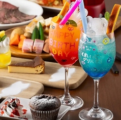 自分でデコレーションできる『グラスアートドリンク』