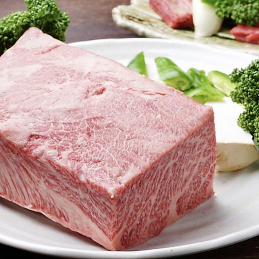 熊本県産「プレミアム和王」を中心に九州産の和牛をご提供！厳選を重ねたお肉をぜひ、ご賞味ください