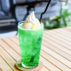 メロンソーダフロート