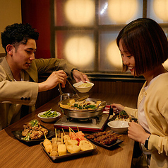 2～4名様用の半個室席も御座います。カップルやご家族など、ゆっくり周りの目を気にせずお過ごし頂けるお席です。