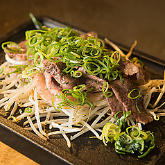 牛コウネとオニオンの炙りポン酢