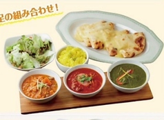 3種カレーとチーズナンセット