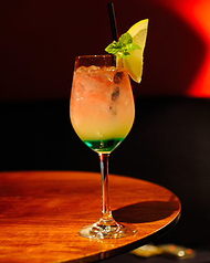 MOJO Bar&Lounge 【ビリヤード&カラオケ無料】那覇 久茂地 の特集写真