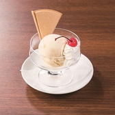 食後にぴったりのデザートも各種ご用意◎定番のアイスやホットケーキ、クリームあんみつなどをお楽しみいただけます。お買い物途中にちょっと休憩したい時には、お得なケーキセットもおすすめ♪コーヒーor紅茶をお選びいただけますので、優雅なひとときをどうぞ。