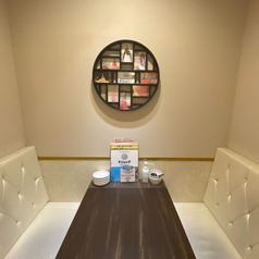 4名用の個室テーブル席は、プライベート感満載で友人との食事に最適です。