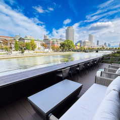 大都会の気持ちの良い空間です。