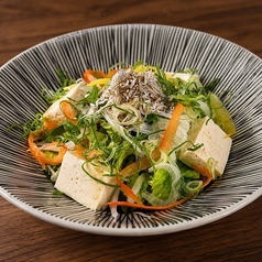 豆腐とじゃこのサラダ