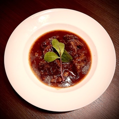 牛スネ肉のワイン煮込み