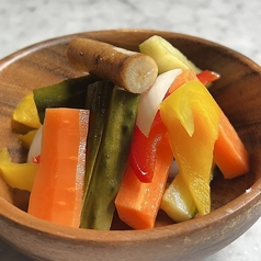 彩り野菜の自家製ピクルス